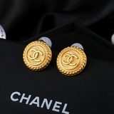 Chanel винтажные сережки из металла в стиле ретро, лаконичный дизайн, очень элег