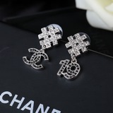 Новые серьги Chanel. Каждая деталь выполнена с высочайшим качеством. Этот дизайн