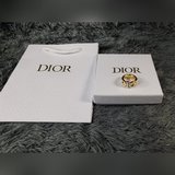 Классическое кольцо DIOR с ажурной каплей в виде капли масла, белого и черного ц