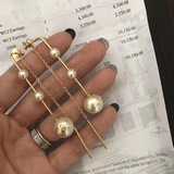 Серьги-гвоздики Dior CD с пятиконечной звездой можно носить различными способами