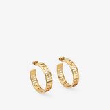 Новые серьги FENDI с большими кольцами, доступны на официальном сайте.