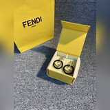 FENDI Элитная мода Новые популярные модели Простые и элегантные серьги-гвоздики 