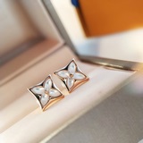 Классические серьги-гвоздики Louis Vuitton из натурального белого перламутра в ф