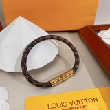 Реверсивные браслеты LV Circle для пар отличаются фирменным полотном с монограмм