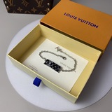 LV Браслет Monogram Bold может стать прекрасным дополнением к любой коллекции юв