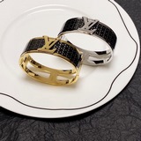 Новый широкий браслет LV Louis Vuitton, изготовлен из материалов, соответствующи