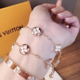 Материал V-Gold, точная копия, высокое качество изготовления. Браслет LV из бело