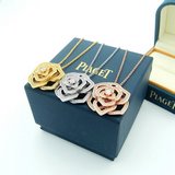Браслет Piaget с объемной ажурной розой. Браслет Piaget с розой, который вызывае