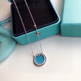Tiffany с гордостью представляет серию T Two, выполненную из розового золота с и