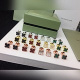 VCA Van Cleef & Arpels маленькие серьги-гвоздики в форме четырехлистного кле