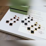 VCA Van Cleef & Arpels серьги-гвоздики с тремя цветами и четырьмя листьями Д
