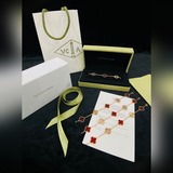 VCA Van Cleef & Arpels 91 Новая модель браслета с лазерной гравировкой в вид