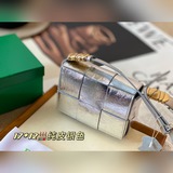 Размер верхней части подарочной коробки： 17*12 см. 6 отделений. Новая сумка CASS
