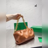 Размер коробки： 28 13 см. Сумка Chain pouch от Bao Die Jia!