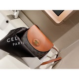 Популярность не снижается, мода на винтаж продолжает набирать обороты, LV, Gucci