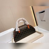 Новая сумка Celine в стиле пельмени, подходящая к любому наряду, просто очароват