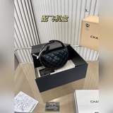 Сарафан Chanel с полукруглой ручкой. Давайте, дамы! Chanel действительно превосх