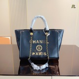Chanel шоппинг-баг, эксклюзивная фотография нового товара, Chanel шоппинг-баг с 
