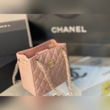 Размер складной коробки： 18*17 см. Самый популярный в этом сезоне сумочка Chanel