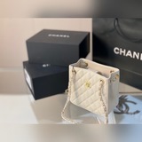 Размер складной коробки： 18*17 см. Самый популярный в этом сезоне сумочка Chanel