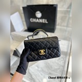 Chanel 22B осень-зима | Коллекционер антиквариата_Мини-сумка CF с металлической 