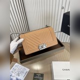 Высококачественная копия сумки Chanel Leboy в стиле «мама-богиня» с множеством м