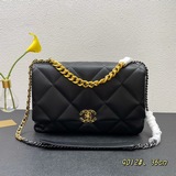 Новая популярная модель Chanel уже в продаже. Импортированная кожа очень мягкая 