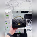 Высококачественная кожа ягненка. «Chanel с буквой на ручке, сумка для денег». В 