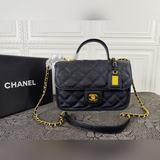 Chanel почтовая сумка, небольшая, из кожи цвета икры, прочная и износостойкая, с