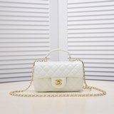 Новая модель Chanel 2023 года, классическая модель с изящным ремешком из кожи яг