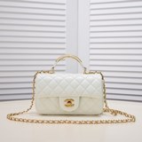 chanel 22b новейшая мини-сумка с ручкой и металлическими деталями, новая модель 