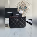 Кошелек Chanel поступил в продажу в оригинальном качестве! Артикул a82365. Высок