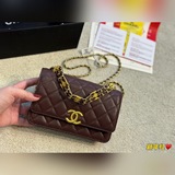 Материал Chanel Caviar, 22 карат, двойная цепочка, размер L, 20 см, в полной ком