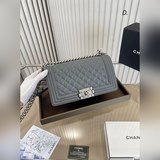 Высококачественная копия сумки Chanel Leboy в стиле «мама-богиня» с множеством м