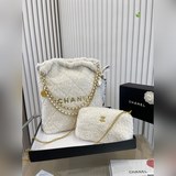 Сумка Chanel с монетником в комплекте. Chanel действительно очень красивая. Выгл