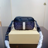 В комплекте подарочная коробка, сумка для фотоаппарата «Coach/蔻驰», импортная ори