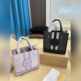 В комплекте с коробкой. Классическая сумка Coach. Сумка через плечо. Отлично под