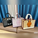 В комплекте с коробкой. Классическая сумка Coach. Сумка через плечо. Отлично под