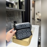 (Складная подарочная коробка) Кожаная сумка Coach, которая понравится каждому му