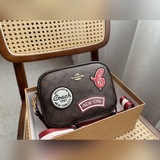 Coach/Coach Outlet Jamie сумка для фотоаппарата с наклейкой.