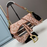 (в комплекте с коробкой) 【Dior saddle】 Большой размер： 25,5 x 20 x 6.