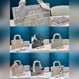 Складная подарочная коробка. Сумка Dior Tote. Могу только сказать, что узор Dior