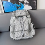 DIOR HIT THE ROAD серия CD Diamond рюкзак с клапаном и шнурком.