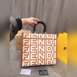 Fendi Tote Bag – стильная сумка для модных девушек, подходящая для повседневного