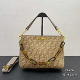 Новейшая сумка Fendi под мышкой большого размера Fendi Olock Swing благодаря Fen
