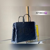 Размер： 40*36 см. Fendi peekabo сумка для покупок классической формы.