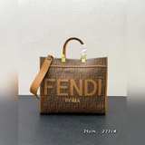 Сумки весенне-летней коллекции от Fendi с модными иллюстрациями художника! В это
