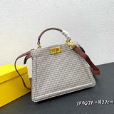 Fendi Peekaboo в клетку, новая модель Peekaboo I See U, созданная специально для
