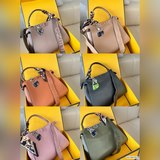 Складная сумка Fendi Peekaboo идеально подходит для повседневных поездок на рабо