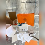 Оригинальная сумка Hermes Kang Kang Swift изготовлена из телячьей кожи (мягкой к